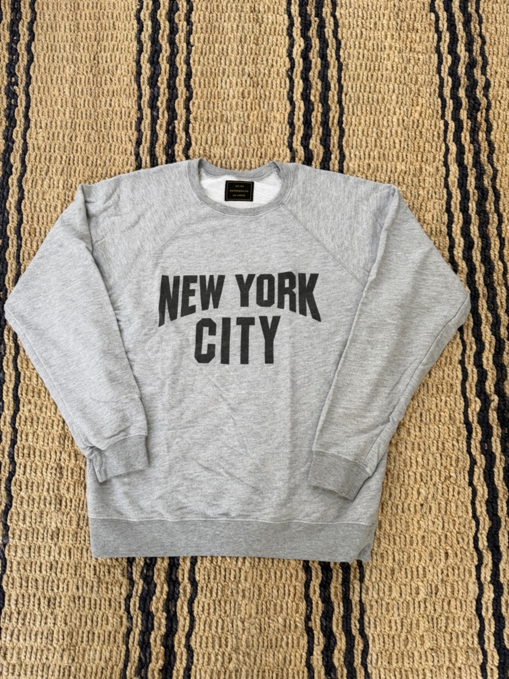 Retro brand Women’s Gray New York City Crewneck Sweatshirt. Size Small. NWOT. - Picture 4 of 6